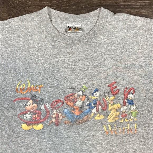 Walt Disney World Men’s Vintage 2000’s Mickey Mouse & Friends Gray T-Shirt Sz XL - Picture 2 of 7